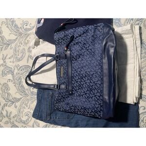 Lot Of Women's Tommy Hillfifer Size 14 And Large With Purse